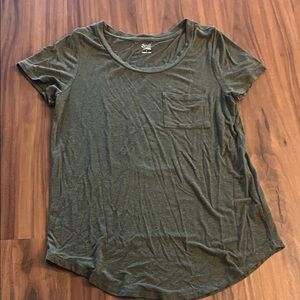 Market & Spruce Olive Short Sleeve Tee